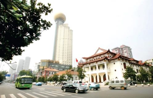 武汉市政府等23处机关集体搬迁让位于企业