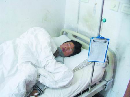 两少年不堪父母责骂相约服下农药百草枯(图)