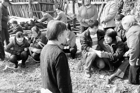 陕西乾县:玉米收购者一家5口遭砍杀 1岁娃都未放过