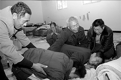 包工头涉嫌打死讨薪农民工 拒绝送伤者就医