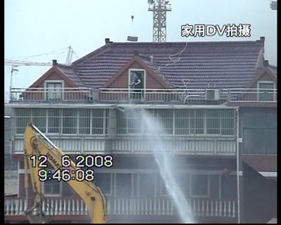 上海钉子户事件折射物权法与拆迁条例博弈