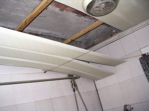 工地打桩附近小区房裂 开发商称居民想敲竹杠