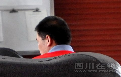 男子被关押738天后无罪释放 称遭逼供想自杀