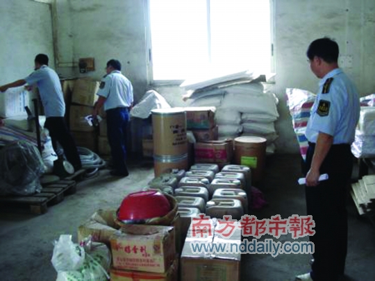 色素添加剂兑水 江门小作坊制出1900箱假酱油(组图)