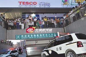 劫案就发生在这个车库里。