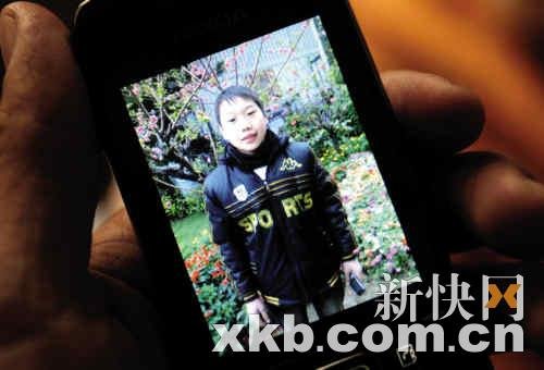 广州2名男孩溺亡白云湖 多人围观见死不救