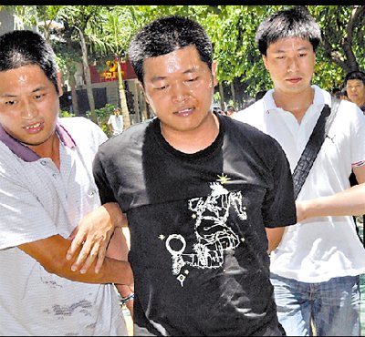 广东杀警嫌犯身背数起命案 疑6天连杀6人(组图)