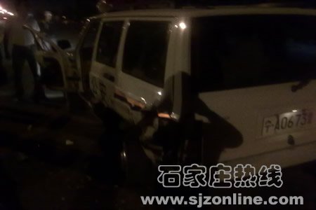 银川摩托车节选手练习时与警车碰撞死亡(图)