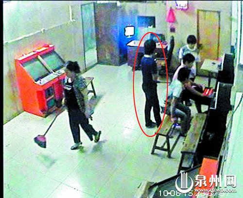 19岁男子半夜潜伏抢劫杀人 亵渎尸体伪造现场