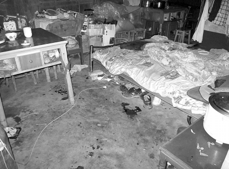 逼婚不成 棍棒打死男友女儿(组图)