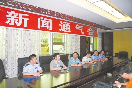 男子被两警察1天打3次 官方称警方程序合法