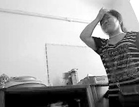 揭秘胎盘胶囊加工内幕:徒手灌制并不消毒(图)