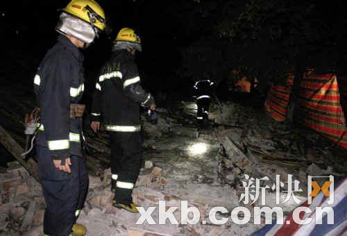 危墙倒塌17岁女工当场遇难(图)