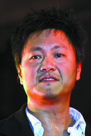 歌手高明骏涉嫌吸毒被拘 曾唱《年轻的喝彩》
