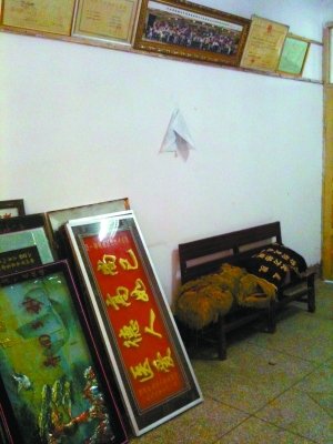 湖北“神医”滥开天价药 膀胱患者被讹24万元