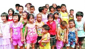 无证学校遭取缔老板卷款失踪 学生无处上学