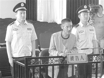 七旬老汉受虐20年斧劈不孝儿 数十村民联名求情