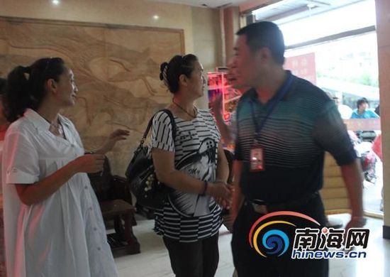 游客因拒绝自费景点被导游“遗弃”酒店(图)