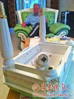 祁先生买的实木家具。 祁先生买的实木家具。